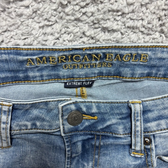 American Eagle Shorts Mens 34 Light Wash Denim Cut Offs Raw Hem Flex Casual Work - Picture 2 of 6